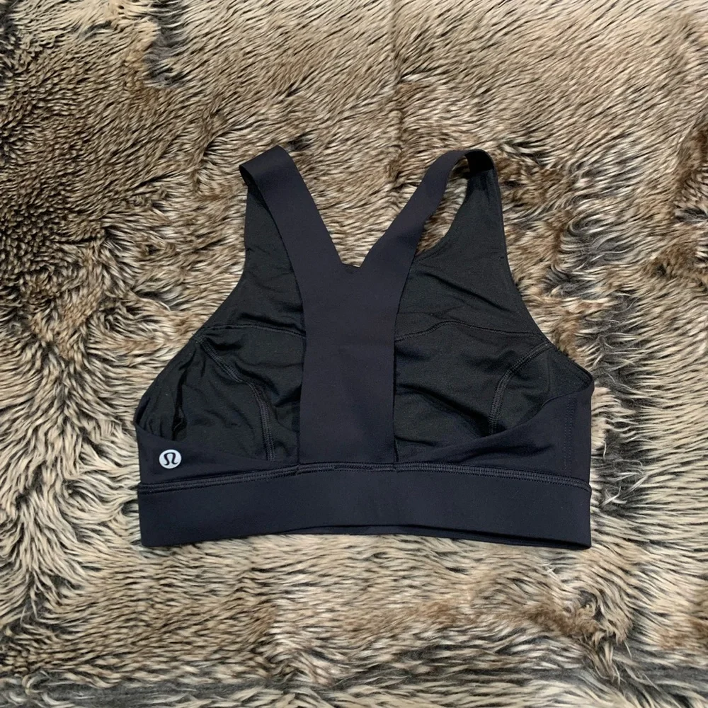Lululemon Fast & Free Bra (Nulux) Black Namaste Spellout Size 6